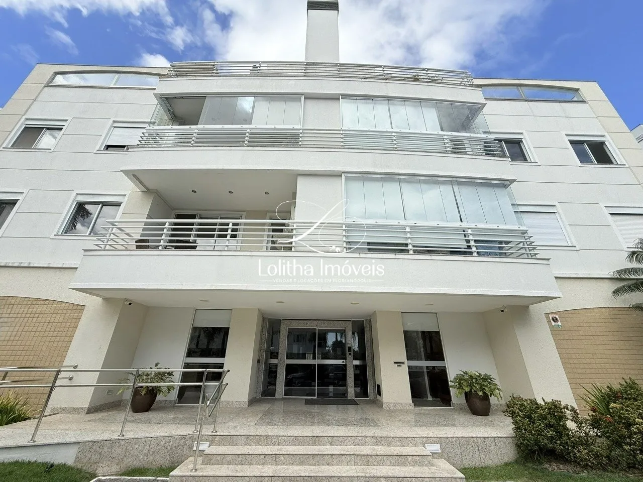 Foto do imóvel APARTAMENTO DE 2 QUARTOS SENDO UM SUÍTE À VENDA EM JURERÊ INTERNACIONAL em dos Dourados