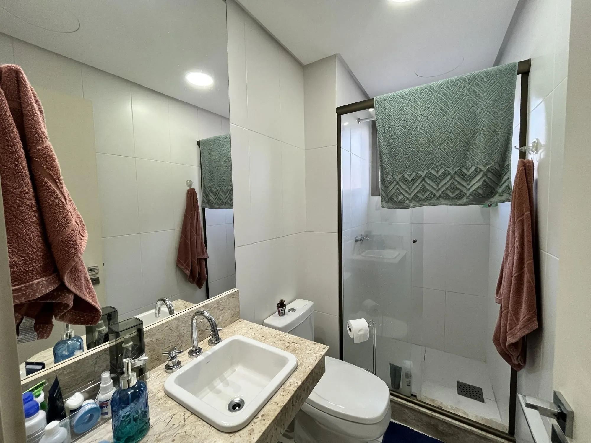 Imagem Apartamento de 3 quartos, suíte e 2 vagas de garagem no bairro Menino Deus POA