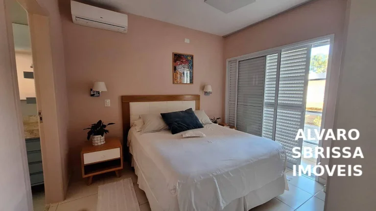 Imagem Vende lindo sobrado semi-mobiliado no Condominio Santa Maria, bairro Pinheirinho em Itu-SP