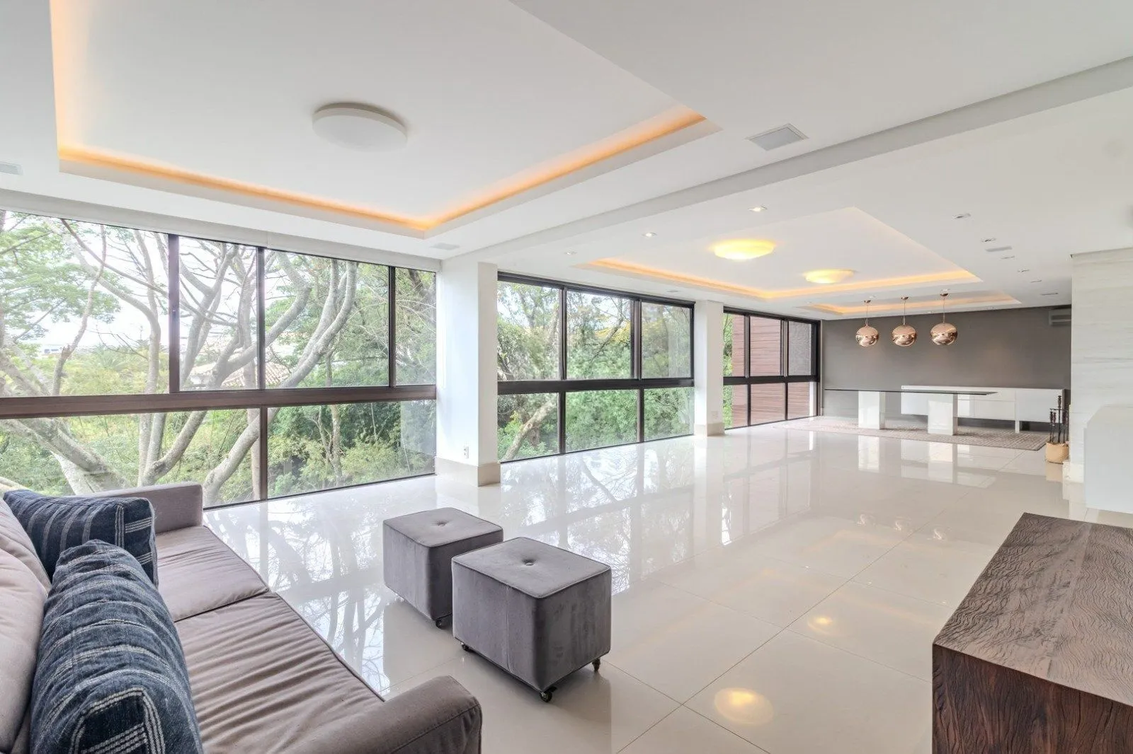 Imagem Alto Padrão no TERRAZAS: 4 Suítes, 312m² e Vista Incrível para a Natureza
