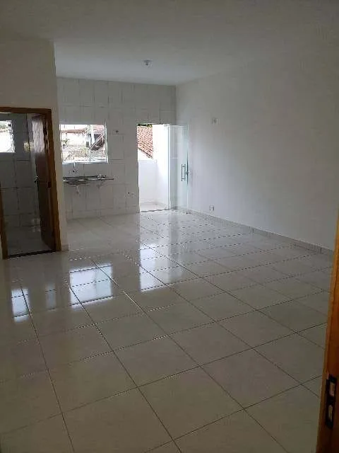 Imagem Excelente Oportunidade de Investimento: 2 Pontos Comerciais e 4 Kitnets em Avenida Movimentada com Alta Visibilidade