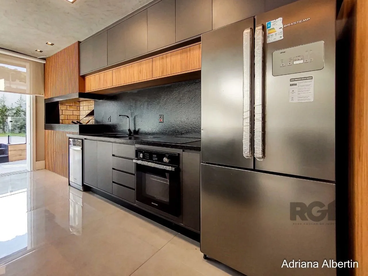 Imagem Casa Condominio para Venda - 266.44m², 4 dormitórios, sendo 4 suites, 2 vagas - Alphaville