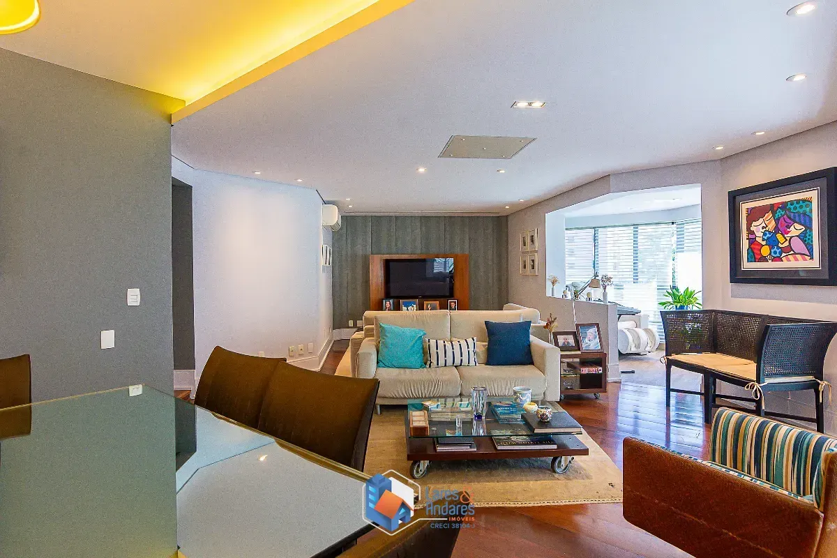 Imagem Apartamento para venda em Morumbi com 4 quartos, sendo 3 suítes, 241m²