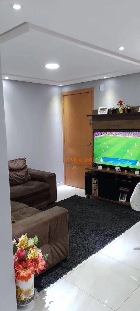 Foto do imóvel Apartamento com 2 dormitórios à venda, 42 m² por R$ 275.000,00 - Água Chata - Guarulhos/SP