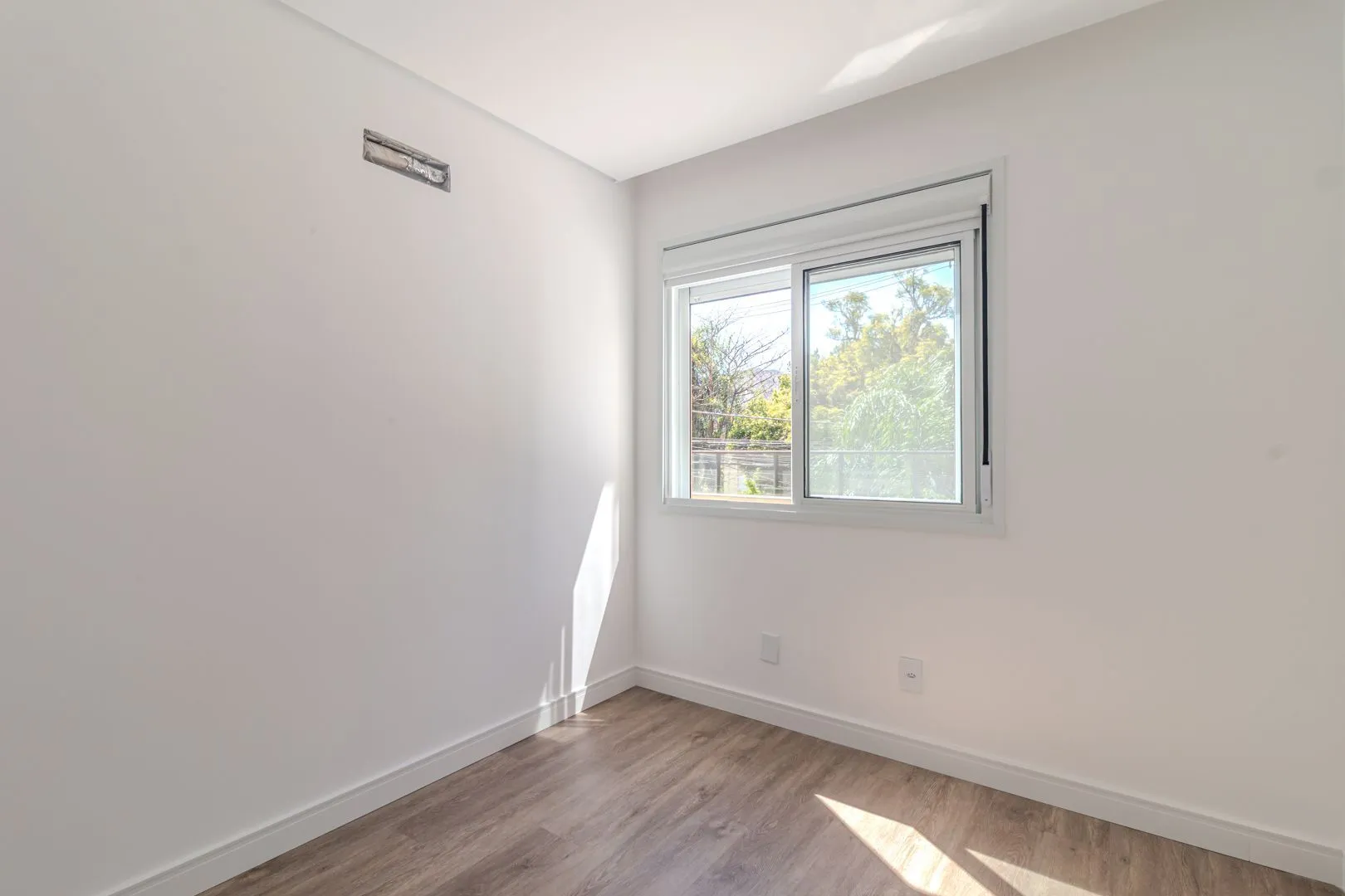 Imagem Apartamento Garden Espetacular: Pátio Privativo, Conforto Térmico e Sol na Medida Certa!