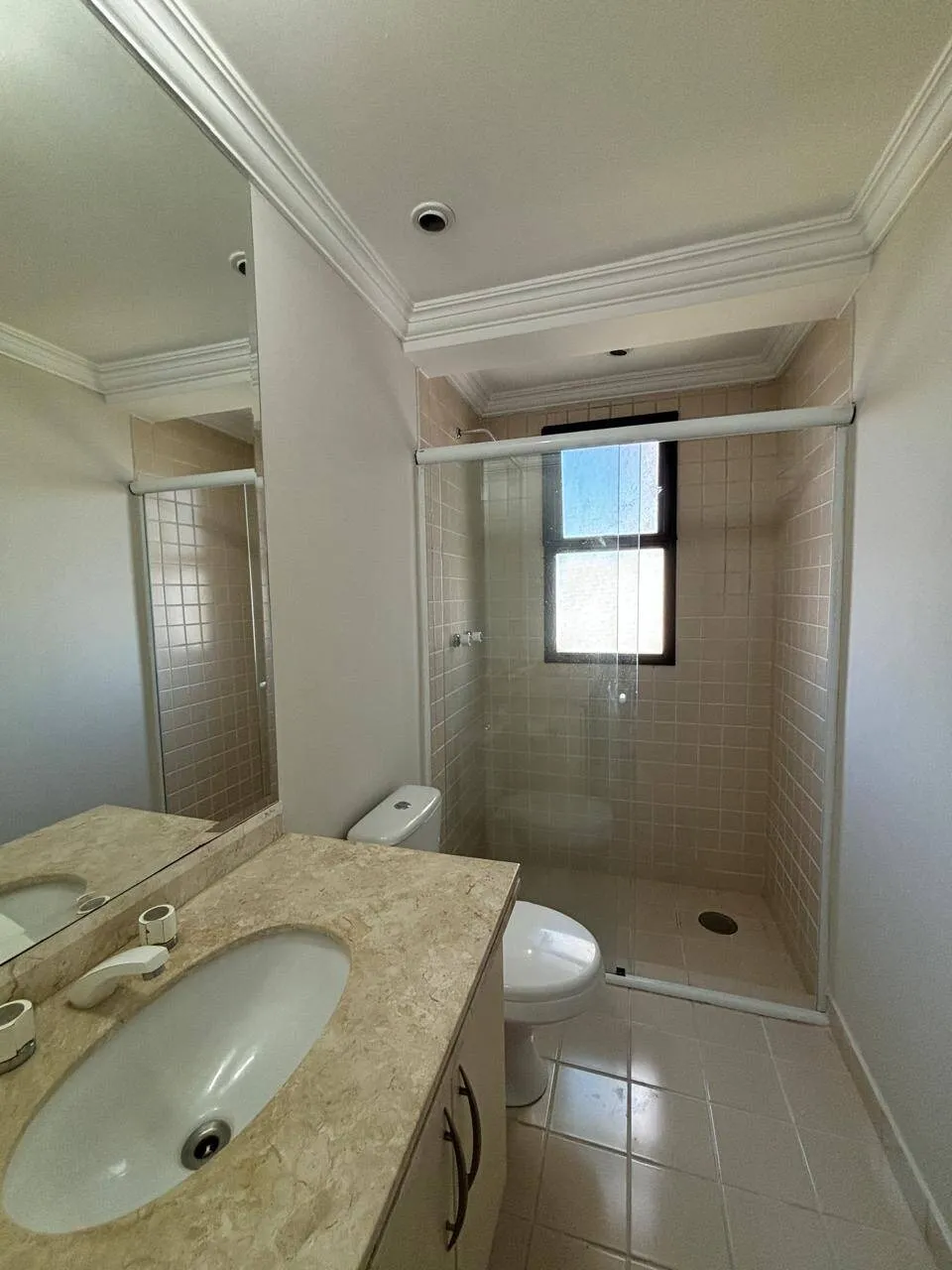Imagem Apartamento com 3 Dormitórios e 3 Vagas em Alphaville, Barueri - Frente à Pista de Caminhada