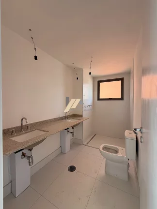 Imagem Apartamento à venda com 4 quartos no Cambuí, em Campinas, São Paulo.