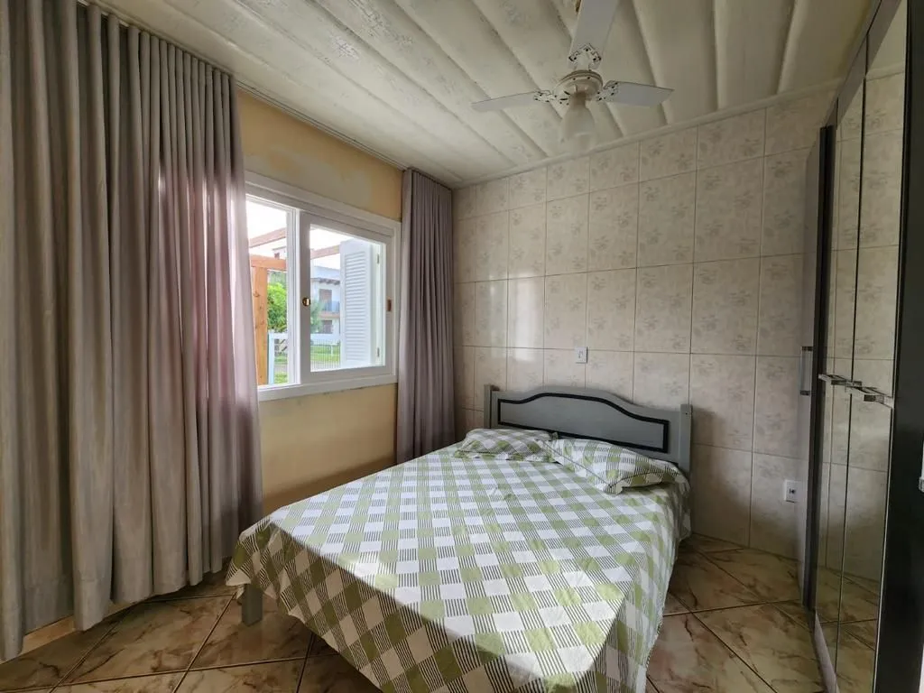 Imagem Casa 3 dormitórios, 1 suite, lareira, 2 vagas de garagem, piscina, bairro Mariápolis, Osório-RS