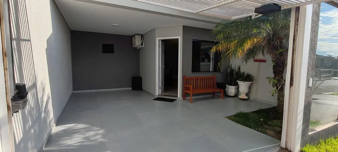 Imagem Sobrado mobiliado à venda em Cascavel, Coqueiral - 110.18m², suíte mais dois quartos, Churrasqueira, Portão eletrônico