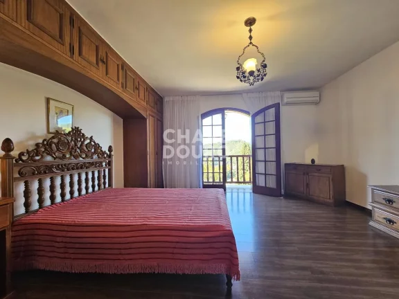 Imagem Viva o Luxo com Vistas Deslumbrantes: Propriedade Única de 733m² em Teresópolis