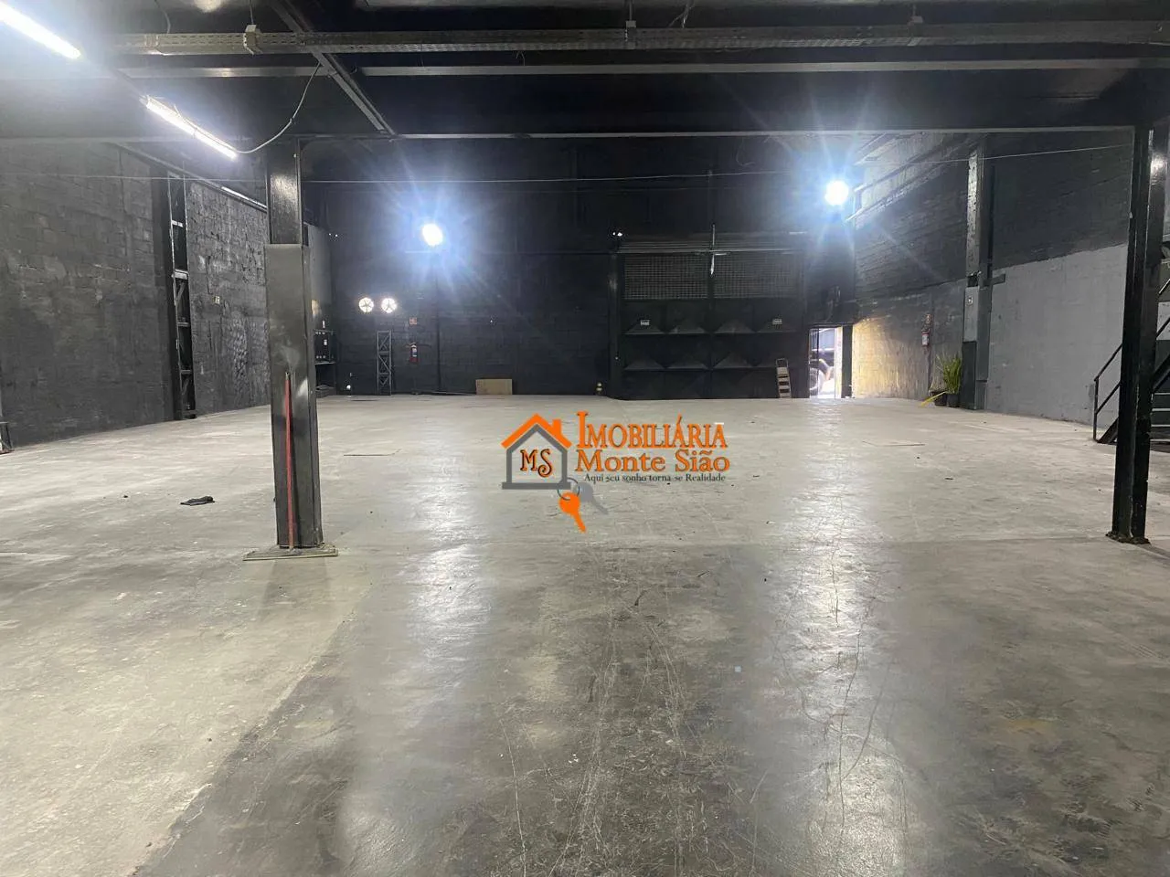 Imagem Galpão para alugar, 545 m² por R$ 30.000,00/mês - Vila Endres - Guarulhos/SP