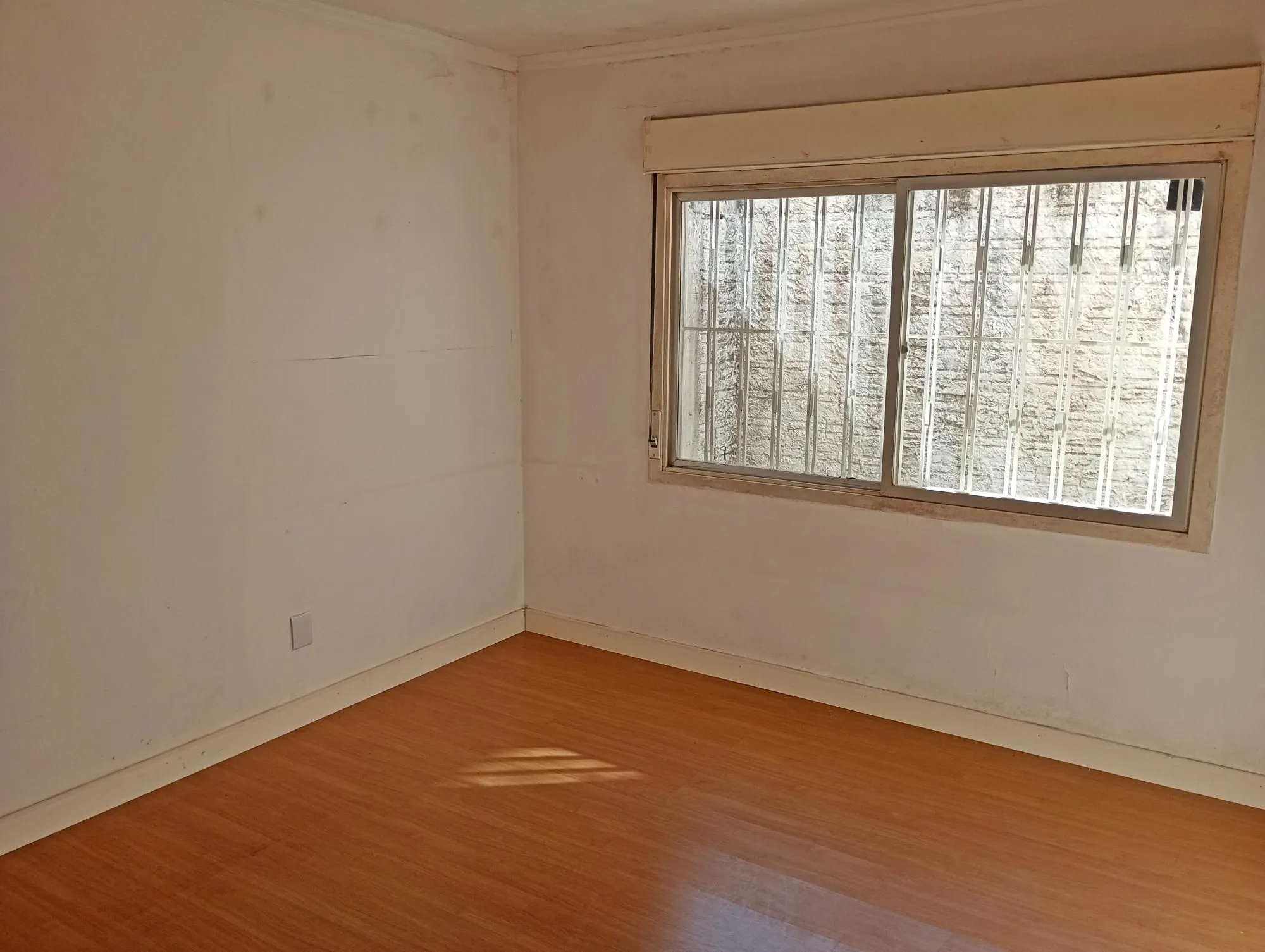 Imagem Casa com 3 suítes próxima ao Iguatemi e Parque Germânia
