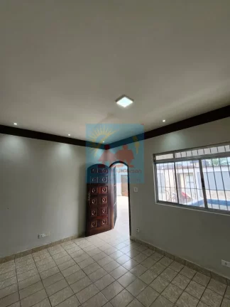 Imagem Casa com Piscina, Lote Inteiro Mongaguá - 4 dormitórios - 03 vagas de garagem