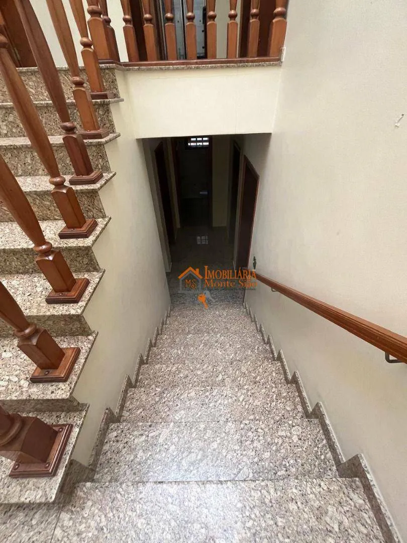 Imagem Sobrado com 6 dormitórios à venda, 372 m² por R$ 1.550.000,00 - Vila Rosália - Guarulhos/SP