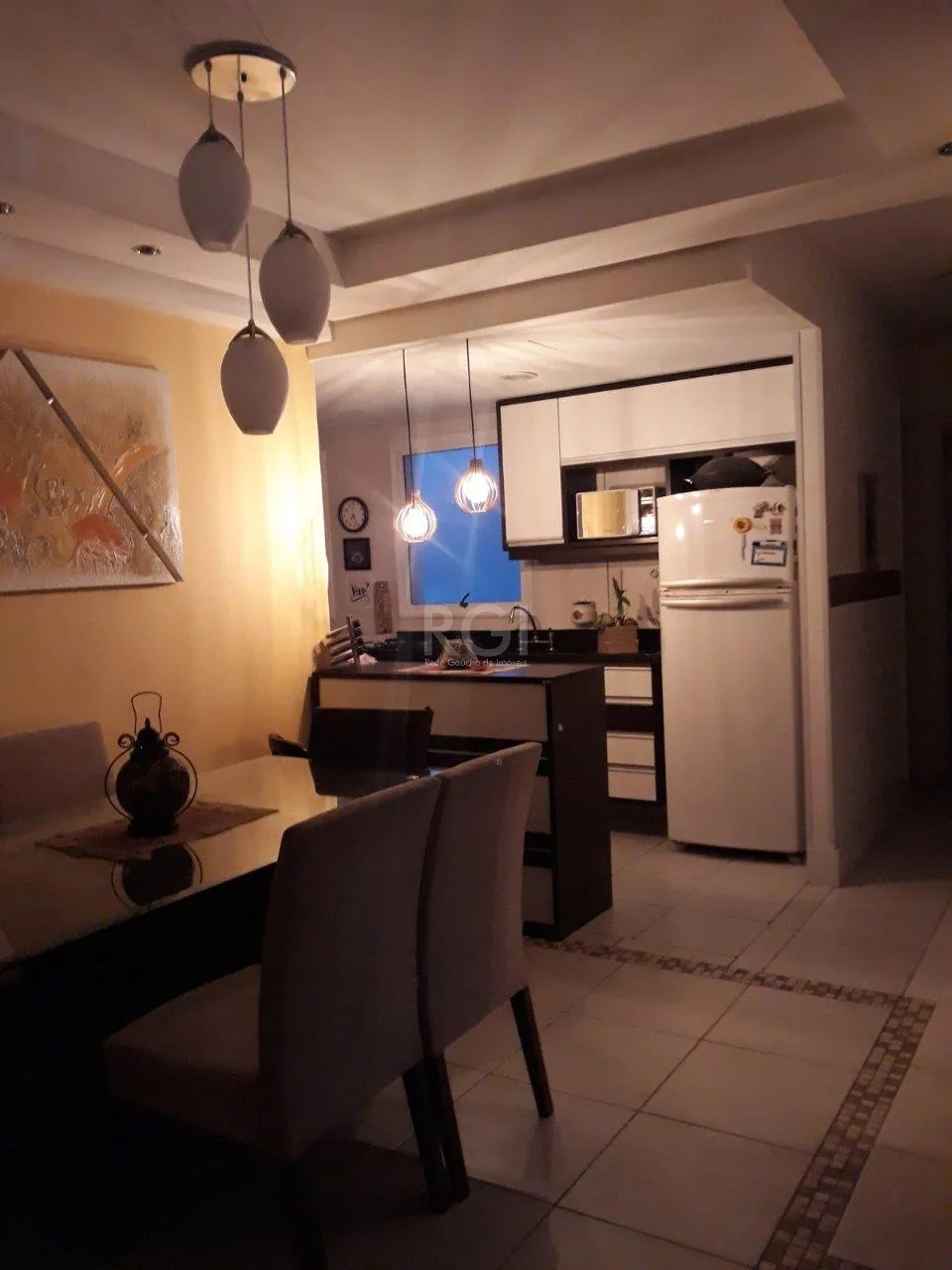 Imagem Apartamento de três dormitórios, suíte e uma vaga de garagem no bairro Cristo Redentor em Porto Alegre.