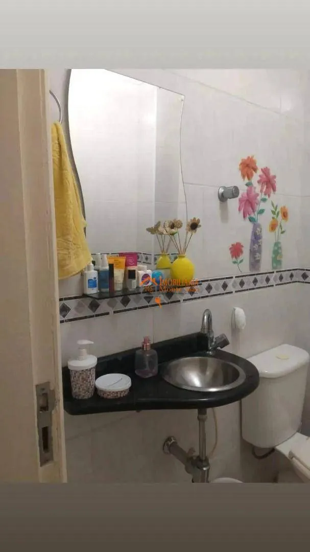 Imagem Sobrado com 2 dormitórios à venda, 67 m² por R$ 350.000,00 - Cidade Soberana - Guarulhos/SP