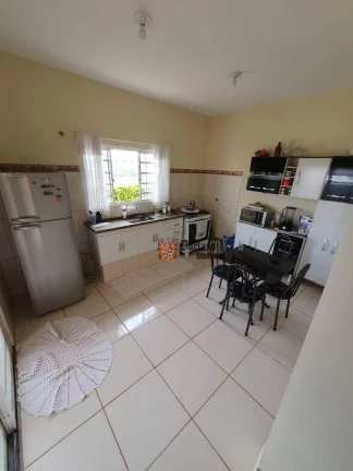 Imagem Chácara com 3 dormitórios à venda, 1000 m² por R$ 790.000,00 - Vale do Atibaia I - Piracaia/SP