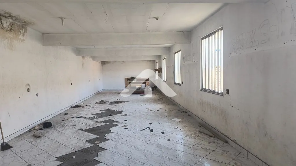 Imagem Galpão no Campinho com 200 m2, próximo a Delegacia