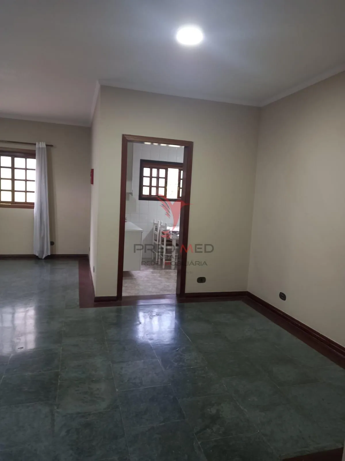 Imagem Casa semi-térrea no Condomínio São Fernando em Barueri