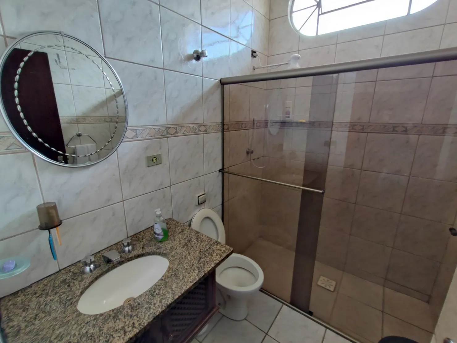 Imagem Comercial à venda 4 Quartos, 1 Suite, 4 Vagas, 600M², São Benedito, Pindamonhangaba - SP