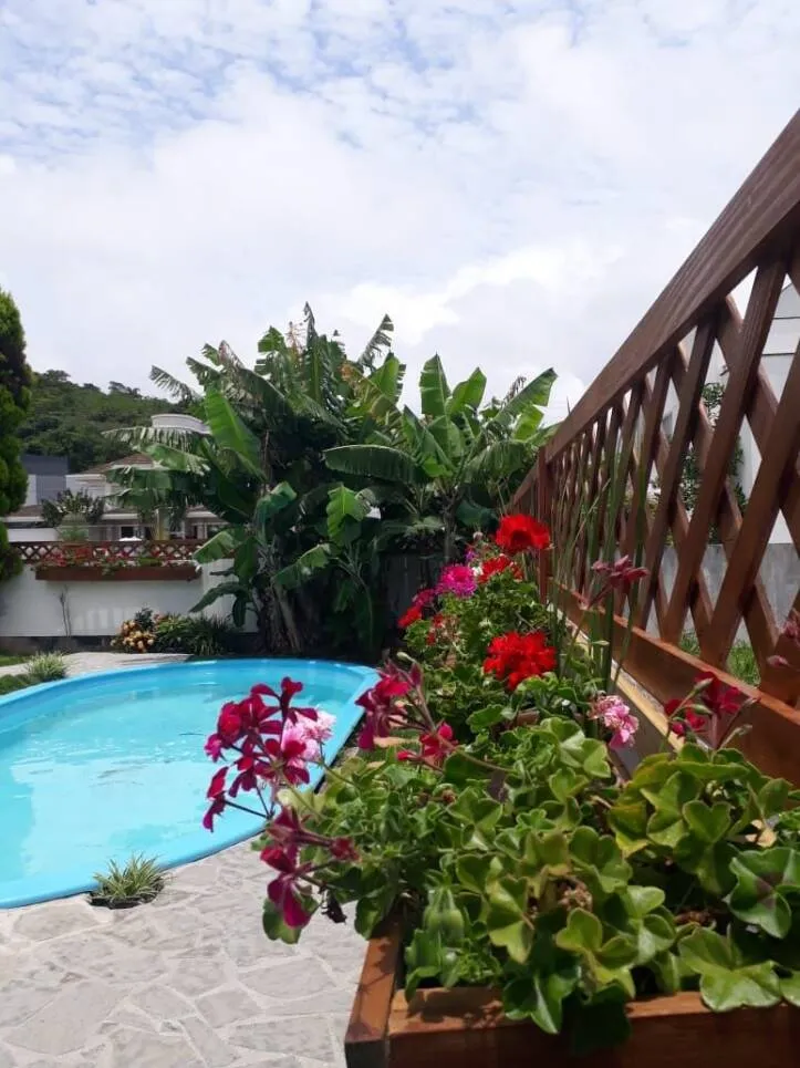 Foto do imóvel: Casa à Venda na Cachoeira do Bom Jesus - Conforto, Segurança em Avenida Dos Jerivás