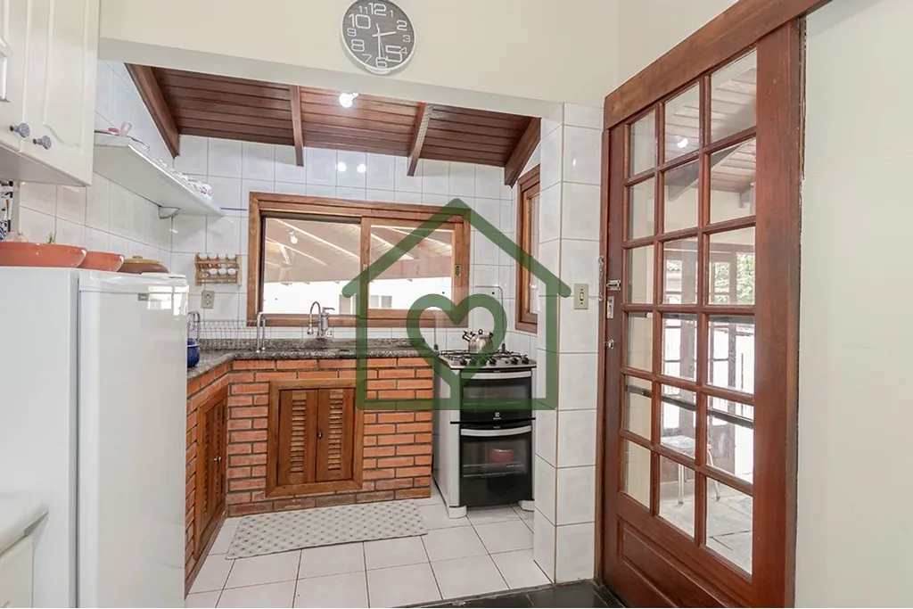 Imagem Casa no bairro Passo D?Areia, Porto Alegre, ideal para quem busca conforto, espaço e estilo. Reform...