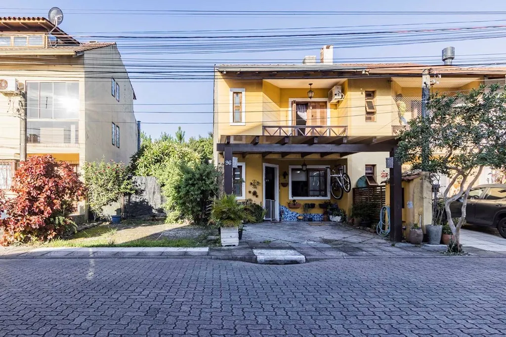 Imagem Casa de Condomínio em Hípica
