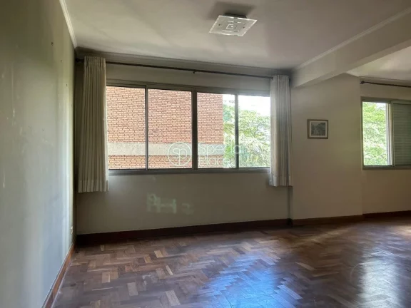 Imagem Ótimo apartamento com 109m² em Moema Pássaros Living amplo com janelões, o terceiro dormitório ...