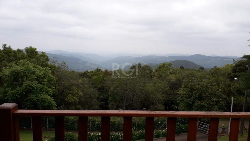 Imagem Sítio para Venda - 230m², 3 dormitórios, sendo 1 suites, 4 vagas - Centro