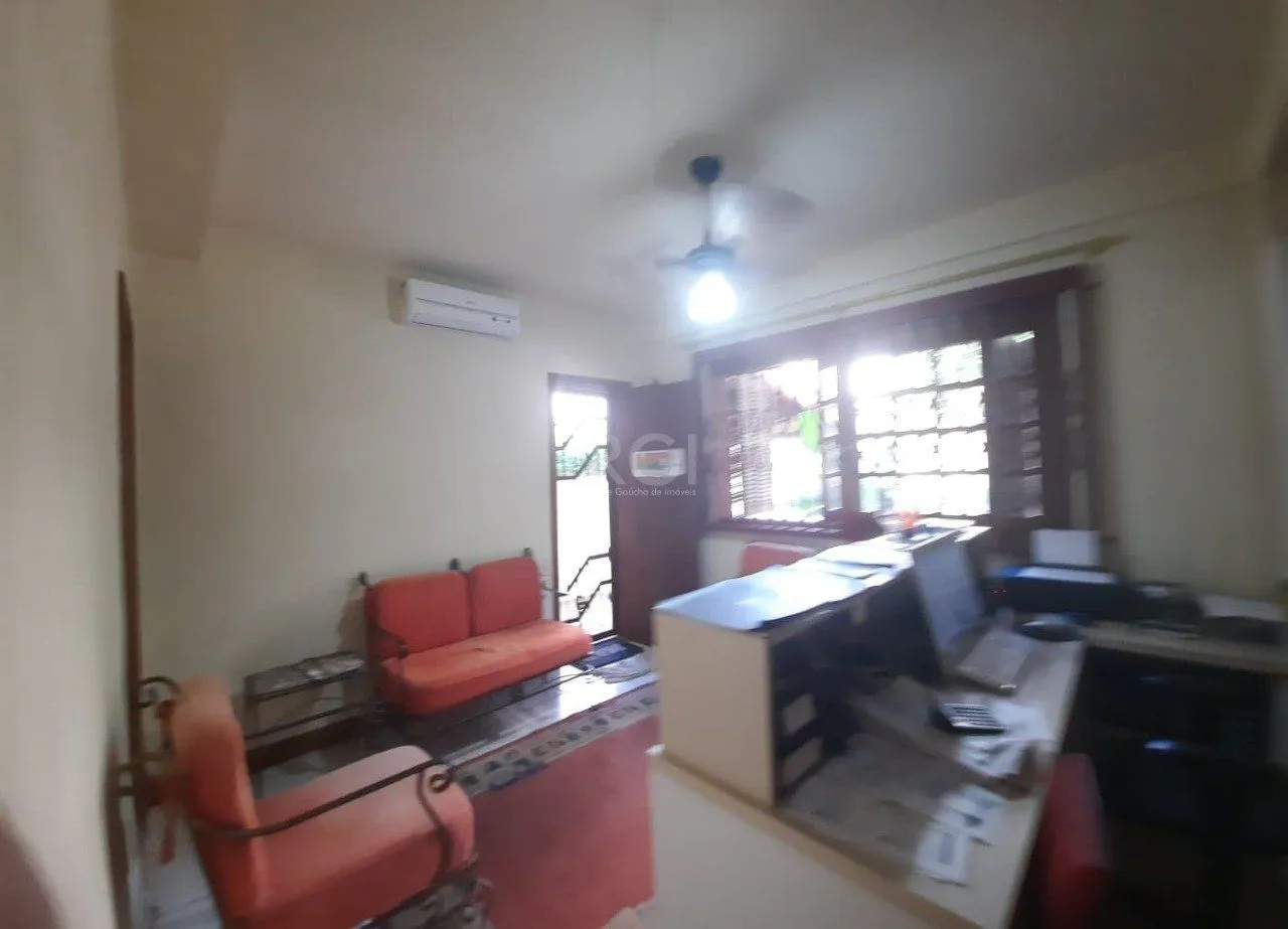 Imagem Casa para Venda - 347m², 5 dormitórios, sendo 2 suites, 3 vagas - São João
