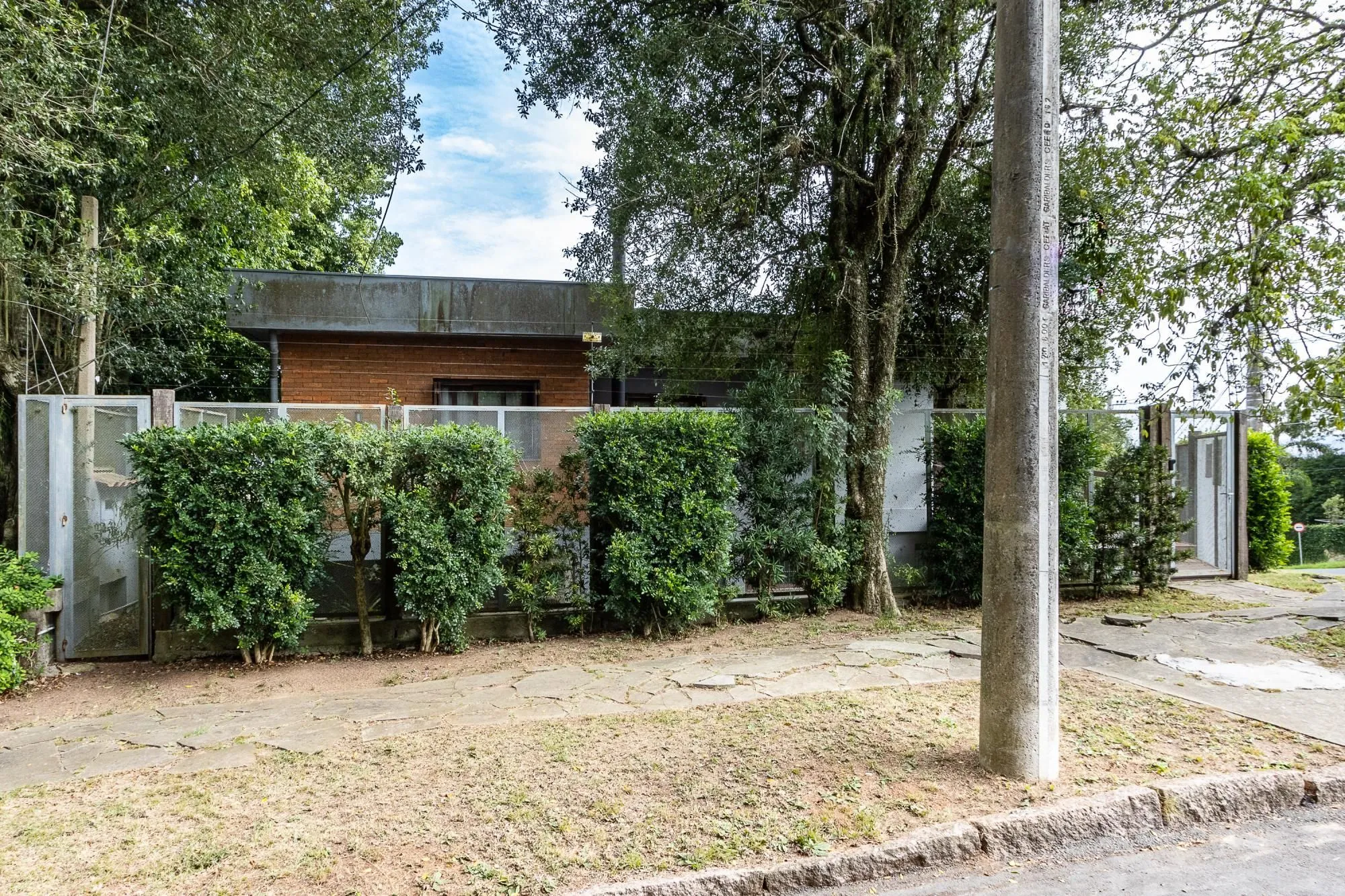 Imagem Casa com 6 quartos à venda bairro Espírito Santo, Porto Alegre.