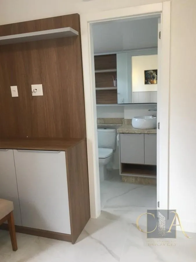 Imagem Apartamento para Temporada em Itapema, Meia Praia, 3 dormitórios, 3 suítes, 3 banheiros, 2 vagas