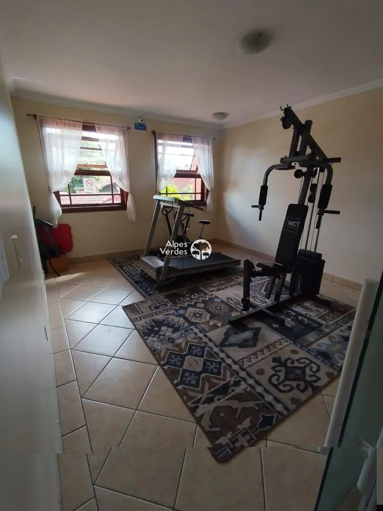 Imagem Vende-se apto mobiliado no centro de Canela- 2 Quartos- R$520.000,00