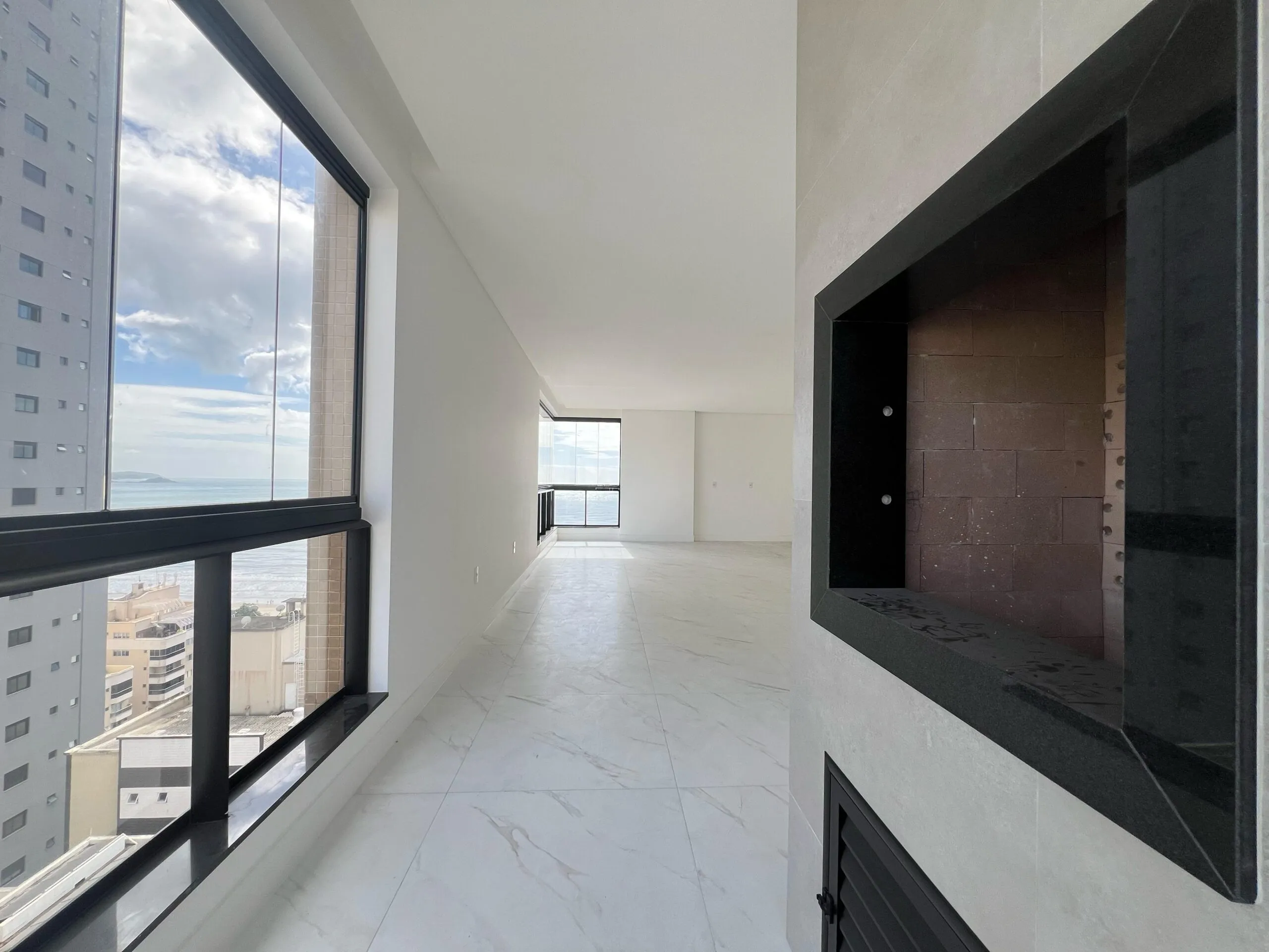 Imagem Apartamento com vista para o mar à venda com 129.31m2 por R$ 2.550.000,00