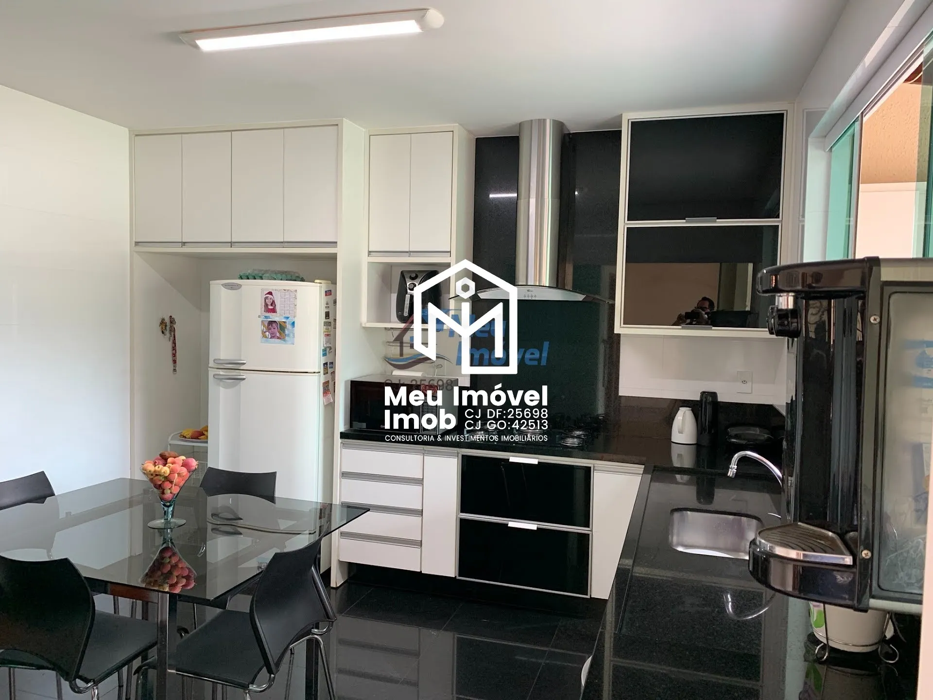 Imagem Casa Sobrado 5 Quartos 5 Suítes 2 Vagas 400m² Reformado
