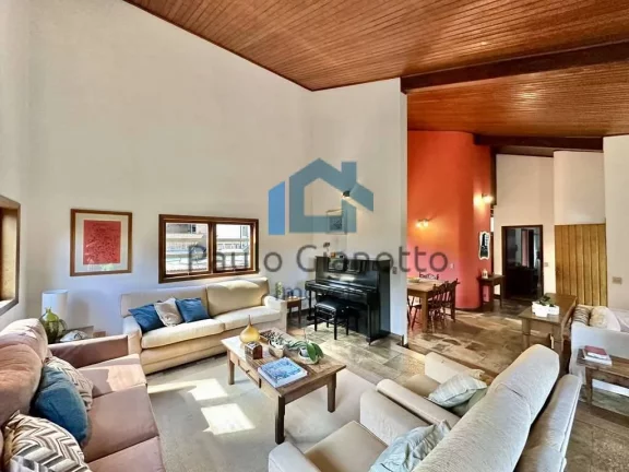 Imagem Linda casa à venda em condomínio na Graja Viana