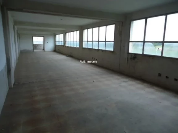 Imagem Galpão com 7800m2 em Itaquaquecetuba - SP