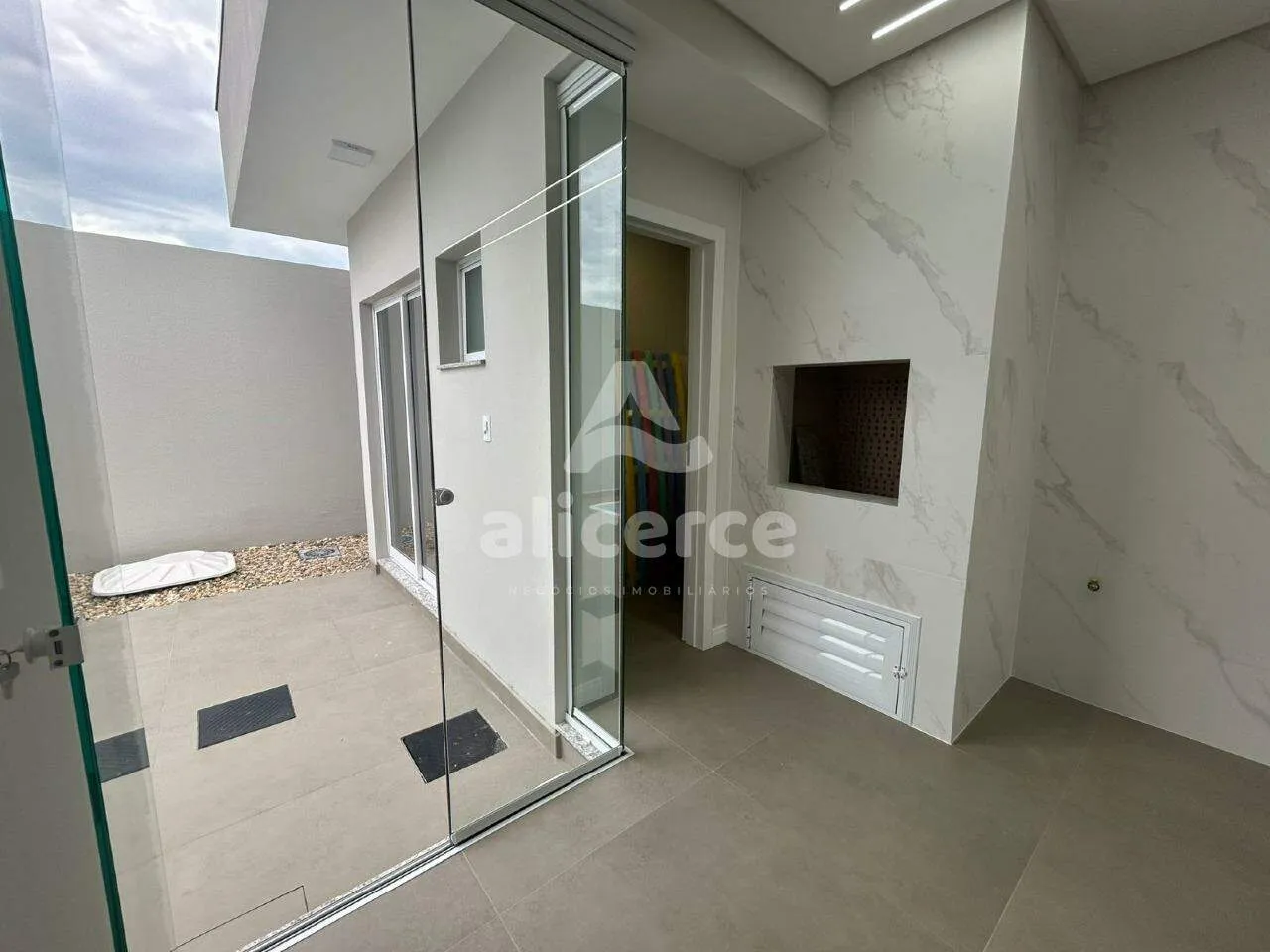 Imagem Casa à venda com 3 quartos I 1 suíte I 100m² I piscina I em Bela Vista Palhoça