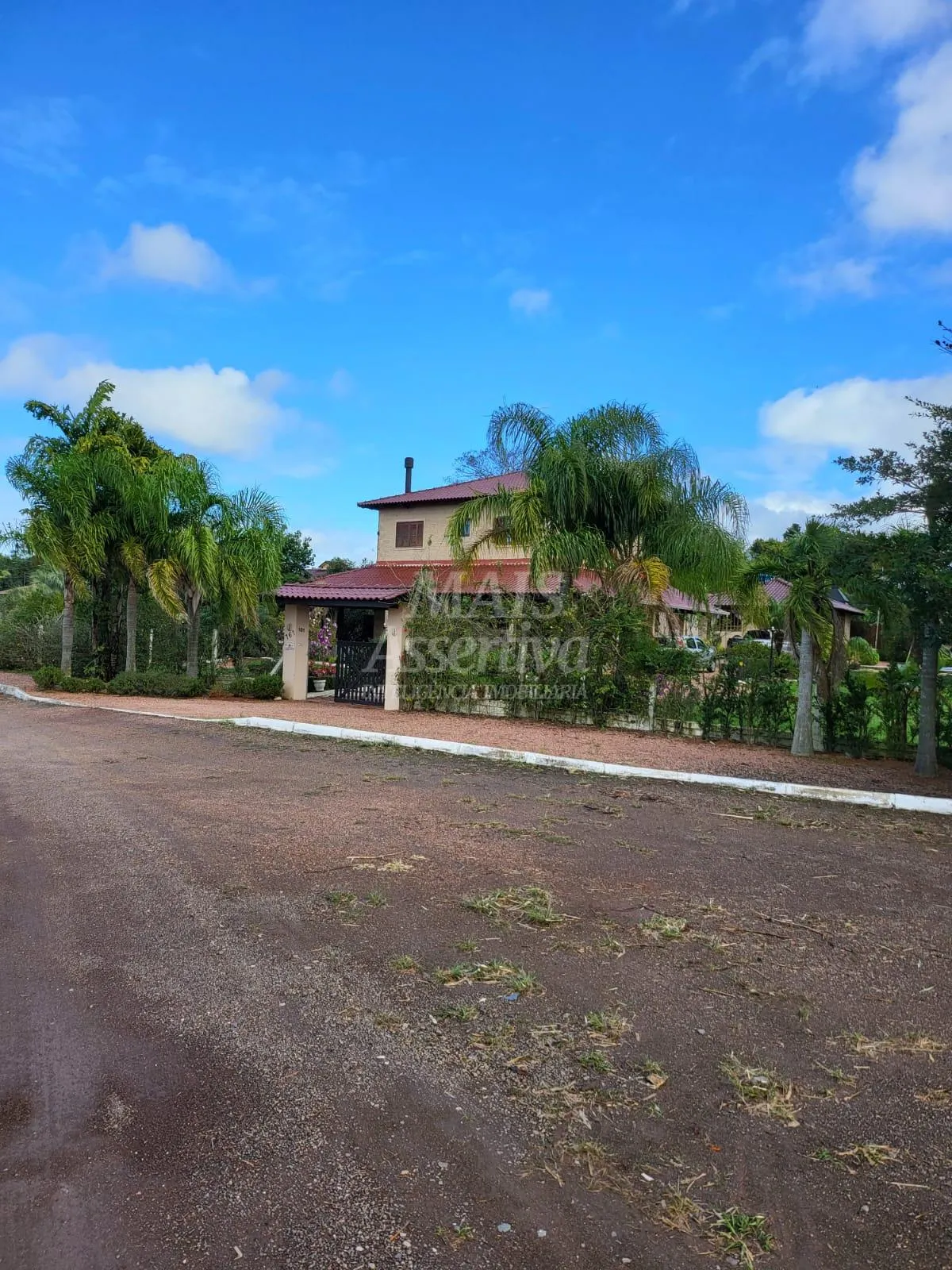 Imagem Ótimo Sítio à venda localizado no bairro Águas Claras em Viamão/RS