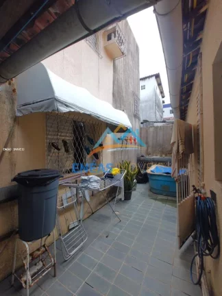 Imagem Casa para Venda em Recife, Prado, 5 dormitórios, 3 banheiros, 1 vaga
