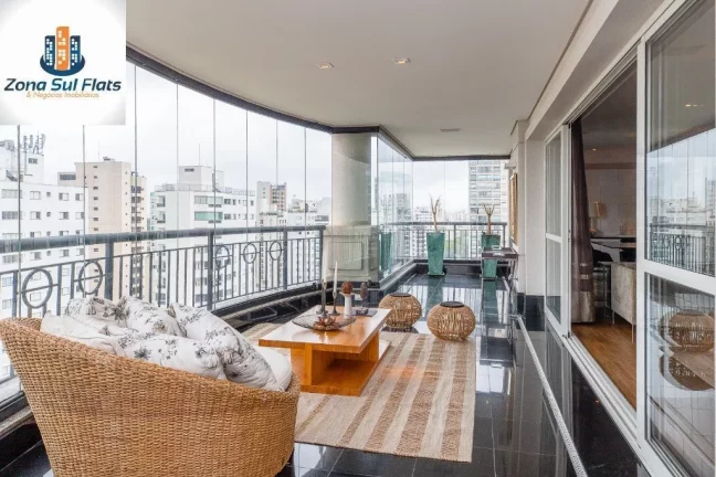 Imagem Apartamento Alto Padrão à Venda Em Moema Com 4 Suítes e 5 Vagas