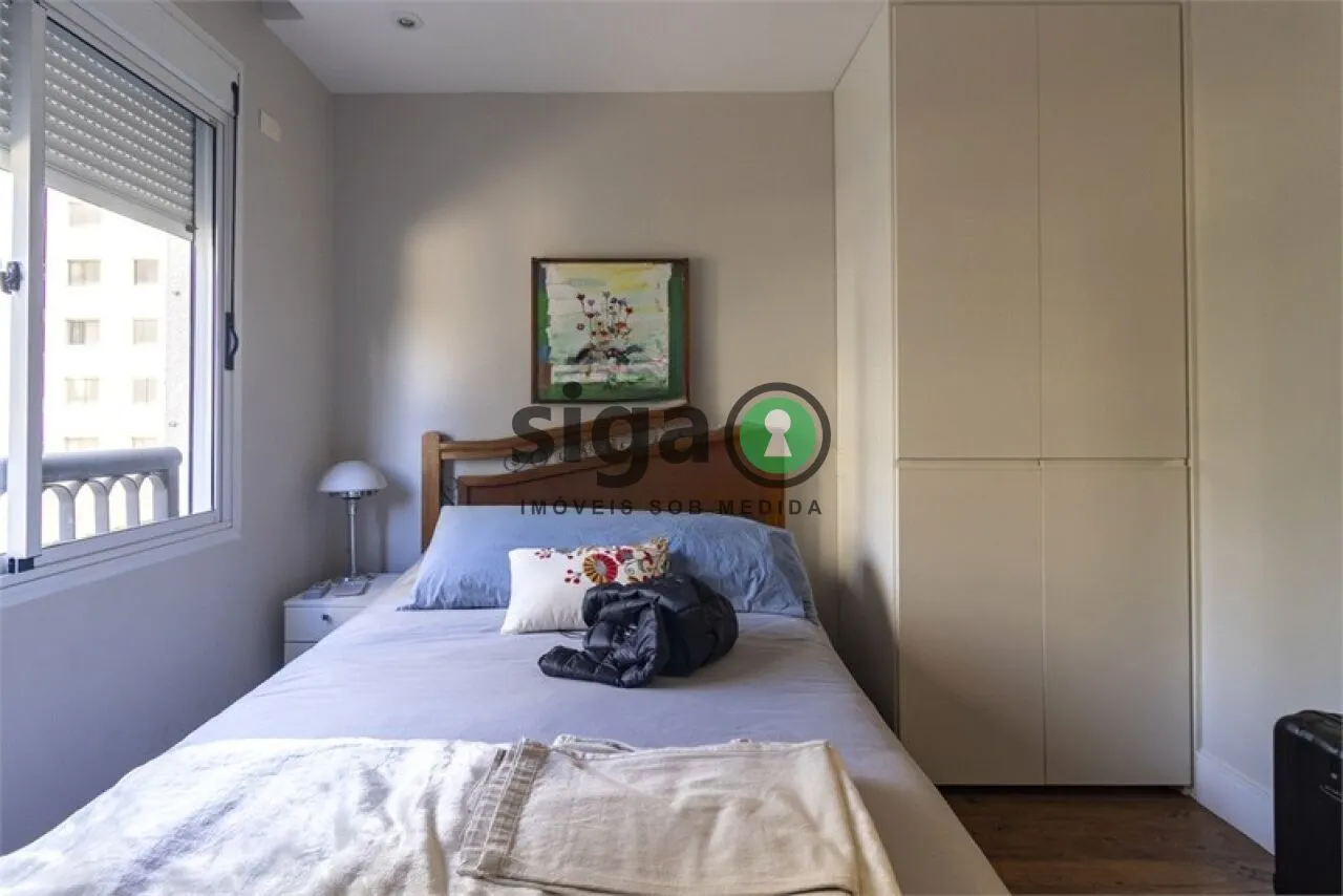 Imagem Apartamento de Alto Padrão com 4 Suítes e 5 Vagas em Moema.