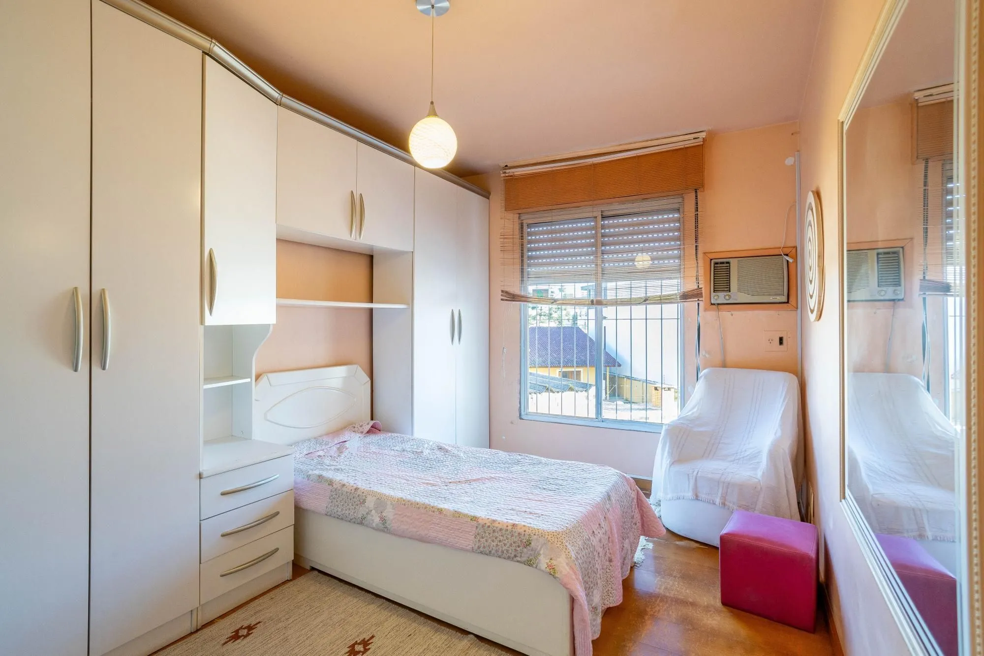 Imagem APARTAMENTO 2 DORMITÓRIOS MOBILIADO, NA WENCESLAU ESCOBAR TRISTEZA PORTO ALEGRE