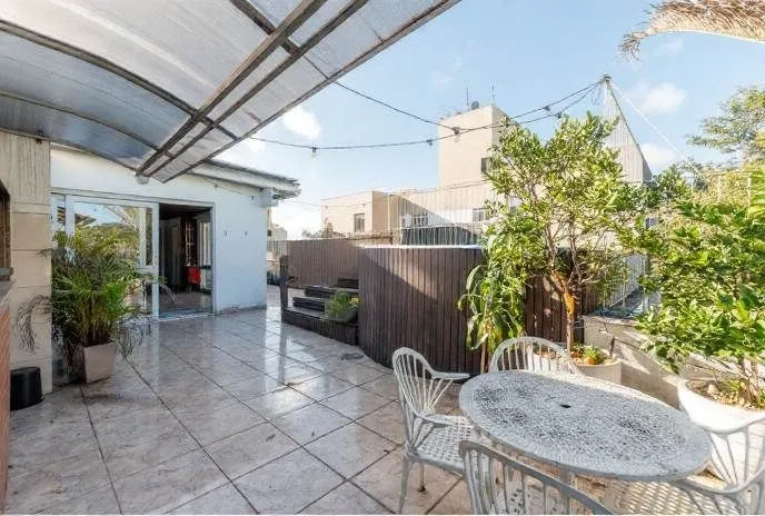 Imagem Vende-se cobertura com 4 quartos (1 suíte), 245 m² e 2 vagas - Boa Vista