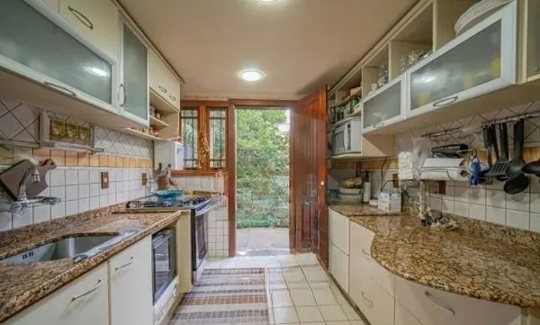 Imagem Casa em Gramado de 4 dormitórios e 4 vagas