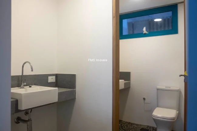 Imagem Loja com 95m² para locação em Pinheiros.