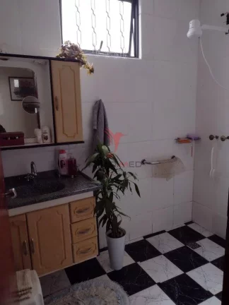 Imagem Casa com 05 dormitórios, 4 banheiros no Bom Jesus III, na Cidade de Rio das Pedras