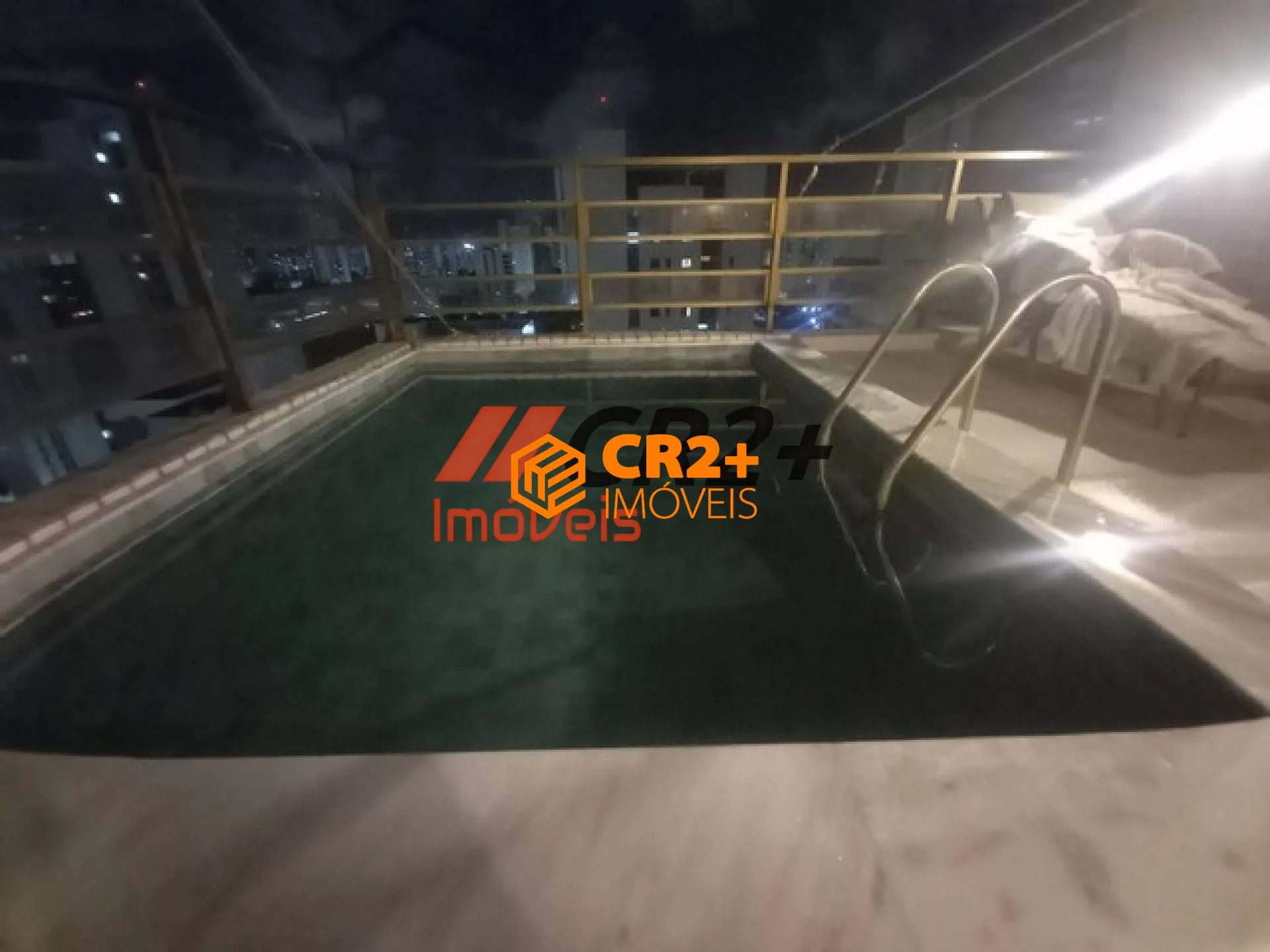 Imagem Cobertura a Venda, 347m² com 3 quartos, 3 suítes no bairro Madalena em Recife