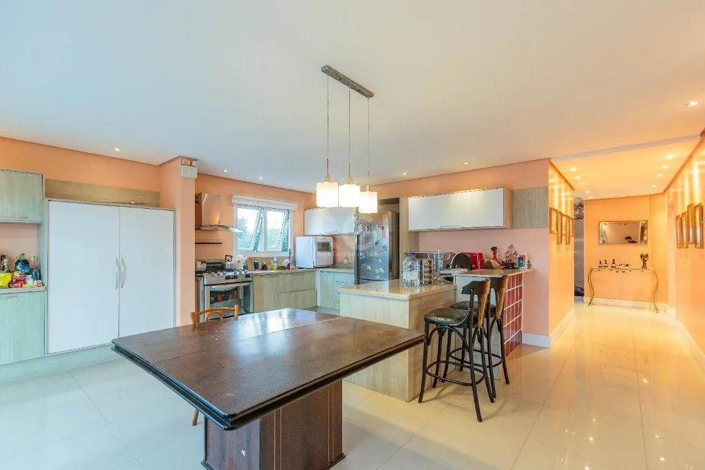 Imagem Casa de 498m², bairro Teresópolis