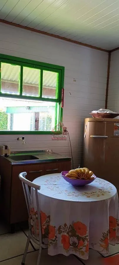 Imagem C787 | Casa de madeira com piscina à venda no Mariluz